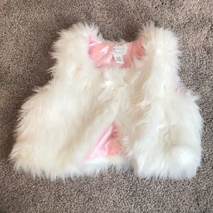 White faux fur vest, size 12-18 months.